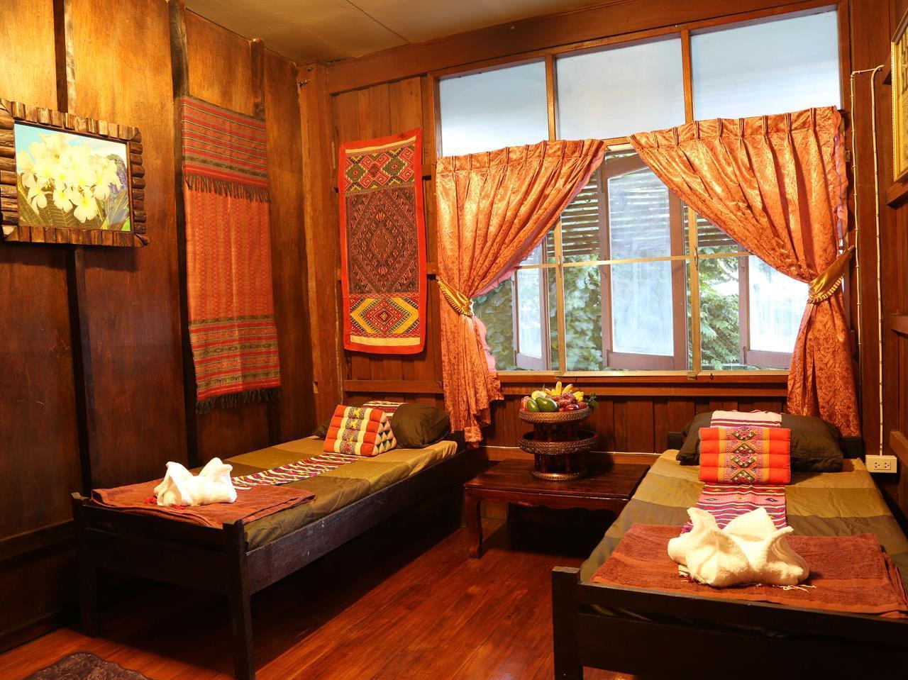 Golden Fort Guesthouse 치앙마이 외부 사진