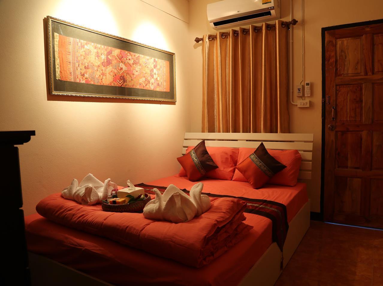 Golden Fort Guesthouse 치앙마이 외부 사진