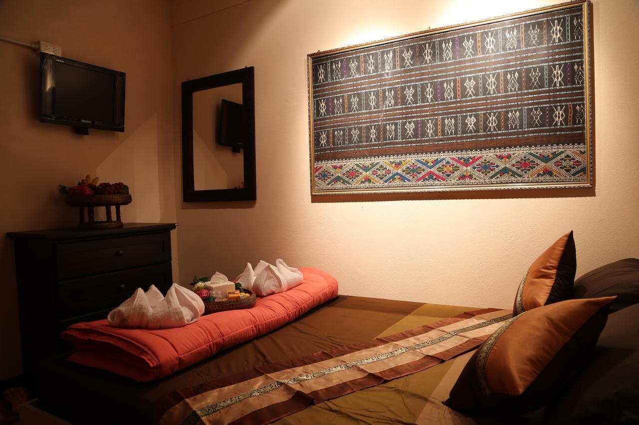 Golden Fort Guesthouse 치앙마이 외부 사진