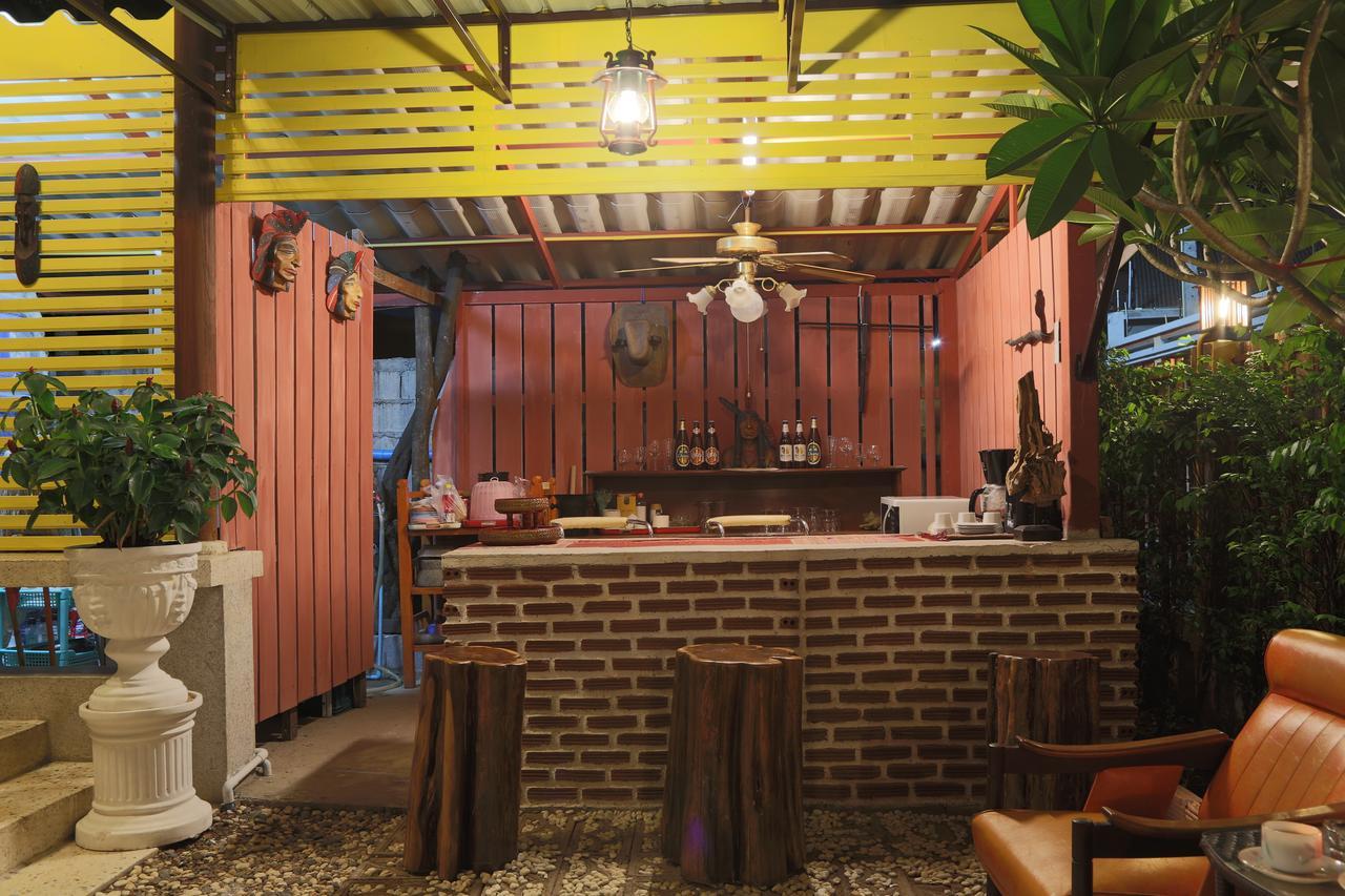 Golden Fort Guesthouse 치앙마이 외부 사진