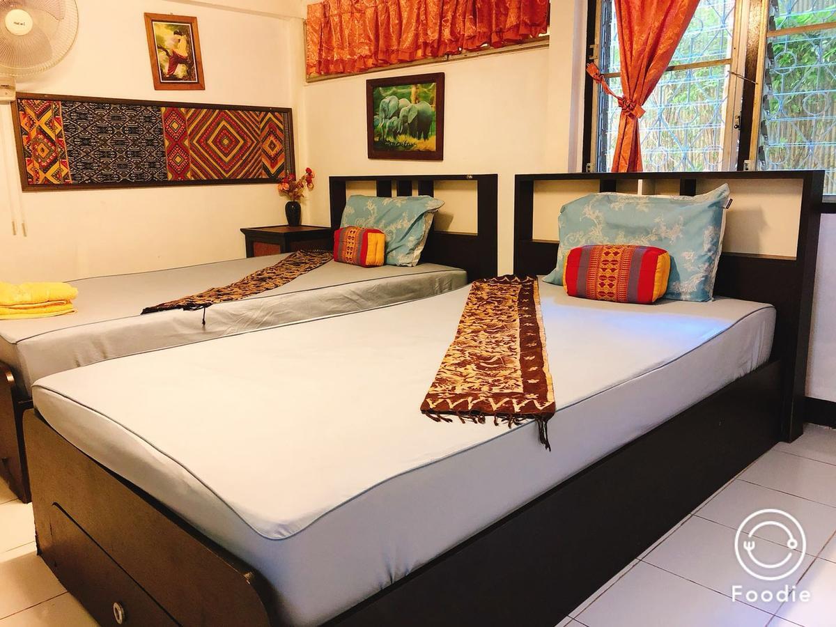 Golden Fort Guesthouse 치앙마이 외부 사진