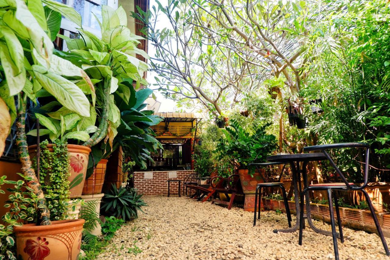 Golden Fort Guesthouse 치앙마이 외부 사진