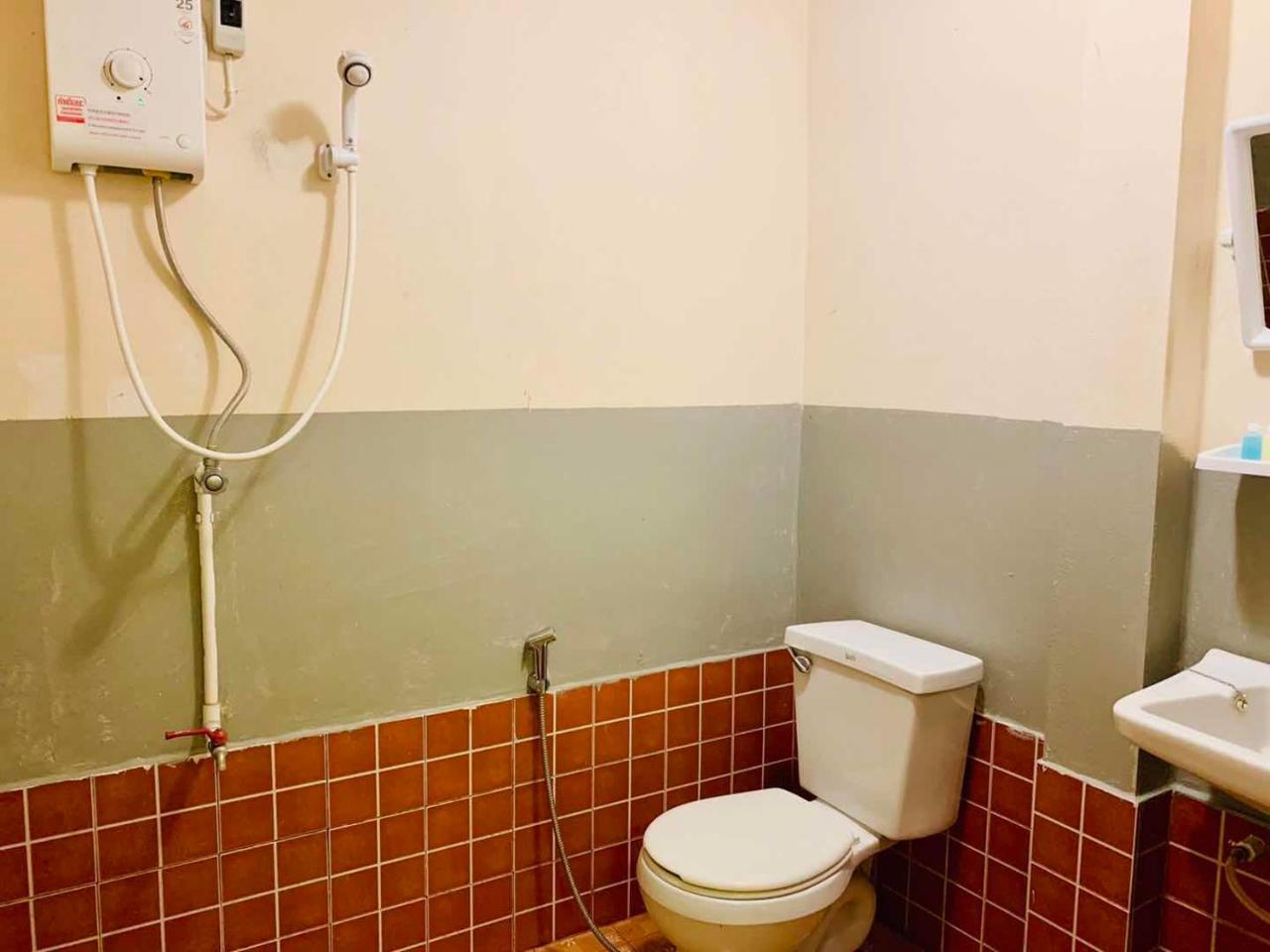 Golden Fort Guesthouse 치앙마이 외부 사진